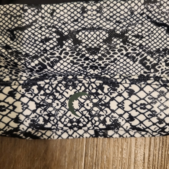 ZYIA Light n Tight Adjustable  Cobra Metallic Snakeskin Sports Bra Size XLarge - Picture 9 of 11